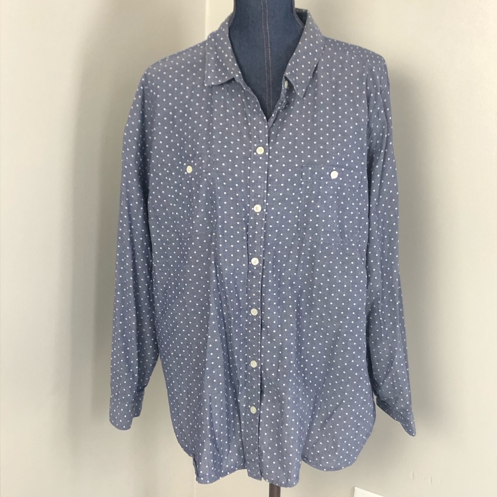 Button front lightweight chambray polka dots!